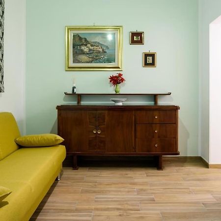 Stazione Treni - Wi-Fi & Netflix Cozy Space Apartment ซาแลร์โน ภายนอก รูปภาพ