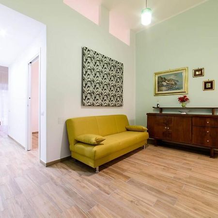 Stazione Treni - Wi-Fi & Netflix Cozy Space Apartment ซาแลร์โน ภายนอก รูปภาพ