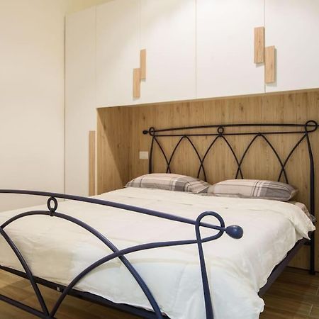 Stazione Treni - Wi-Fi & Netflix Cozy Space Apartment ซาแลร์โน ภายนอก รูปภาพ